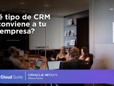 personas en una sala de reunión